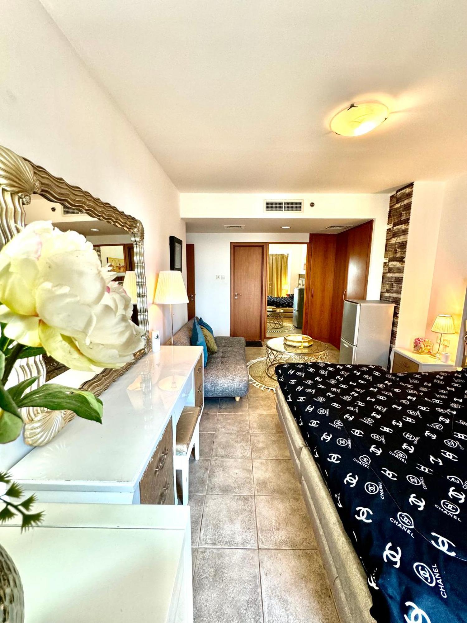 Travelers Backpackers Apartment Dubai Exterior photo